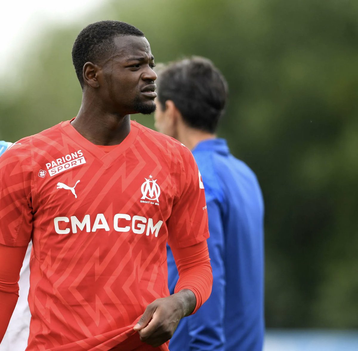 🗞️Le contrat de Simon Ngapandouetnbu s’apprête à être résilié par l’OM. Il devrait ensuite rejoindre Montpellier. (<a href="/lequipe/">L'Équipe</a>) #TeamOM