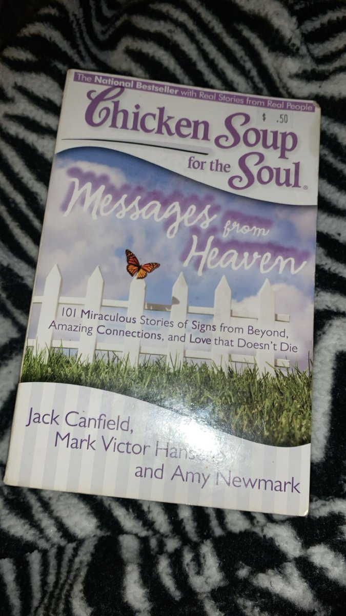 MaeMaeBailey1's tweet photo. Got this book from my local goodwill &amp; found this letter inside of it from the 90s🥺🫶🏾 https://t.co/IuvQYzc5nm