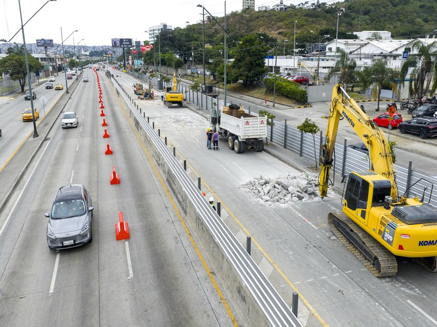 En GYE no solo se levantan obras ni se brindan servicios: se devuelve DIGNIDAD, se fortalece la PERTENENCIA y se transforman VIDAS.
Una alcaldía que piensa en su gente tiene clara la visión de una ciudad para TODOS. 👏🏻 Bravo al alcalde <a href="/aquilesalvarez/">Aquiles Alvarez Henriques</a> por liderar este cambio.