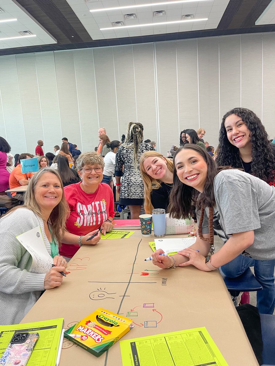 Julie Nguyen Wong tweet media