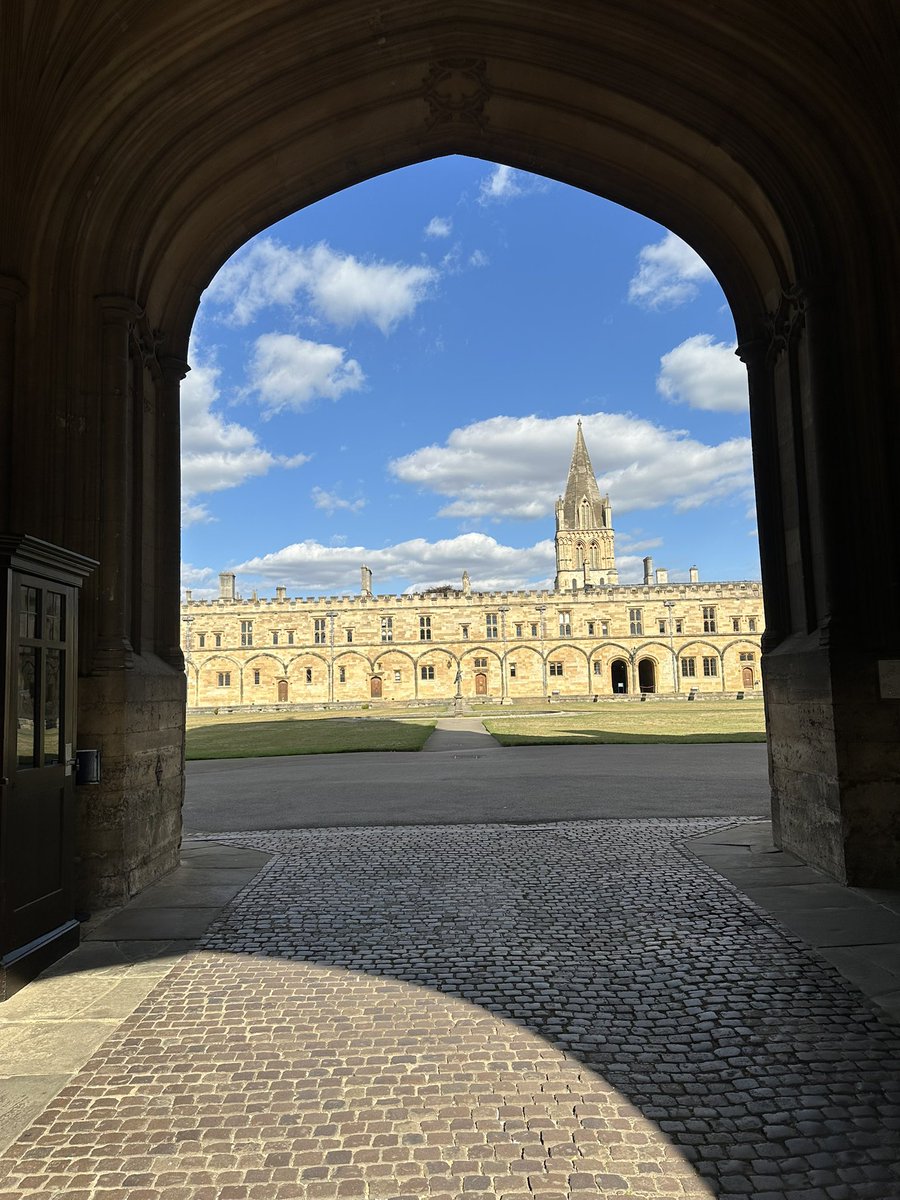 Gereksiz bilgi : Harry potter bu bahcede cekilmis