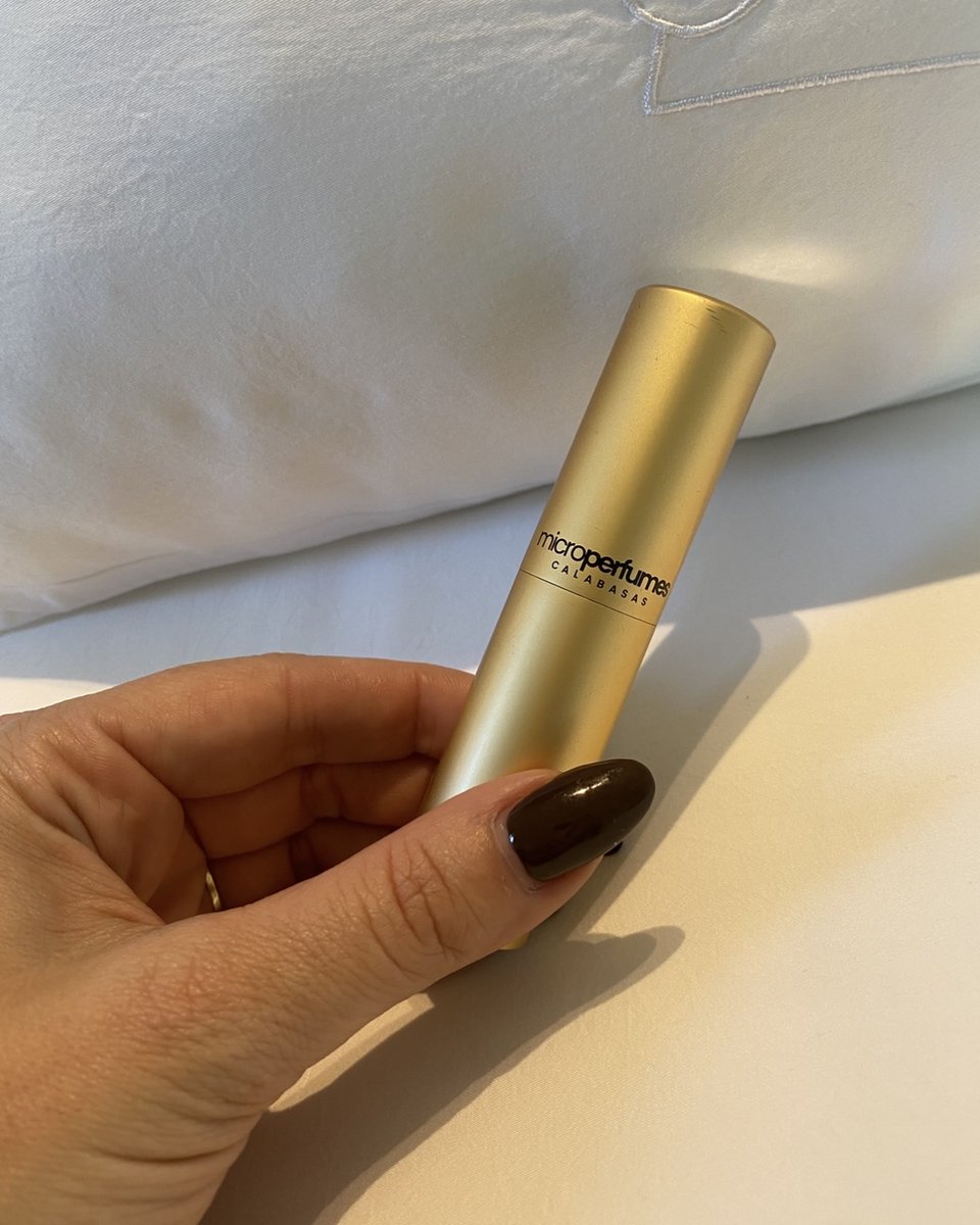 microperfumes tweet media