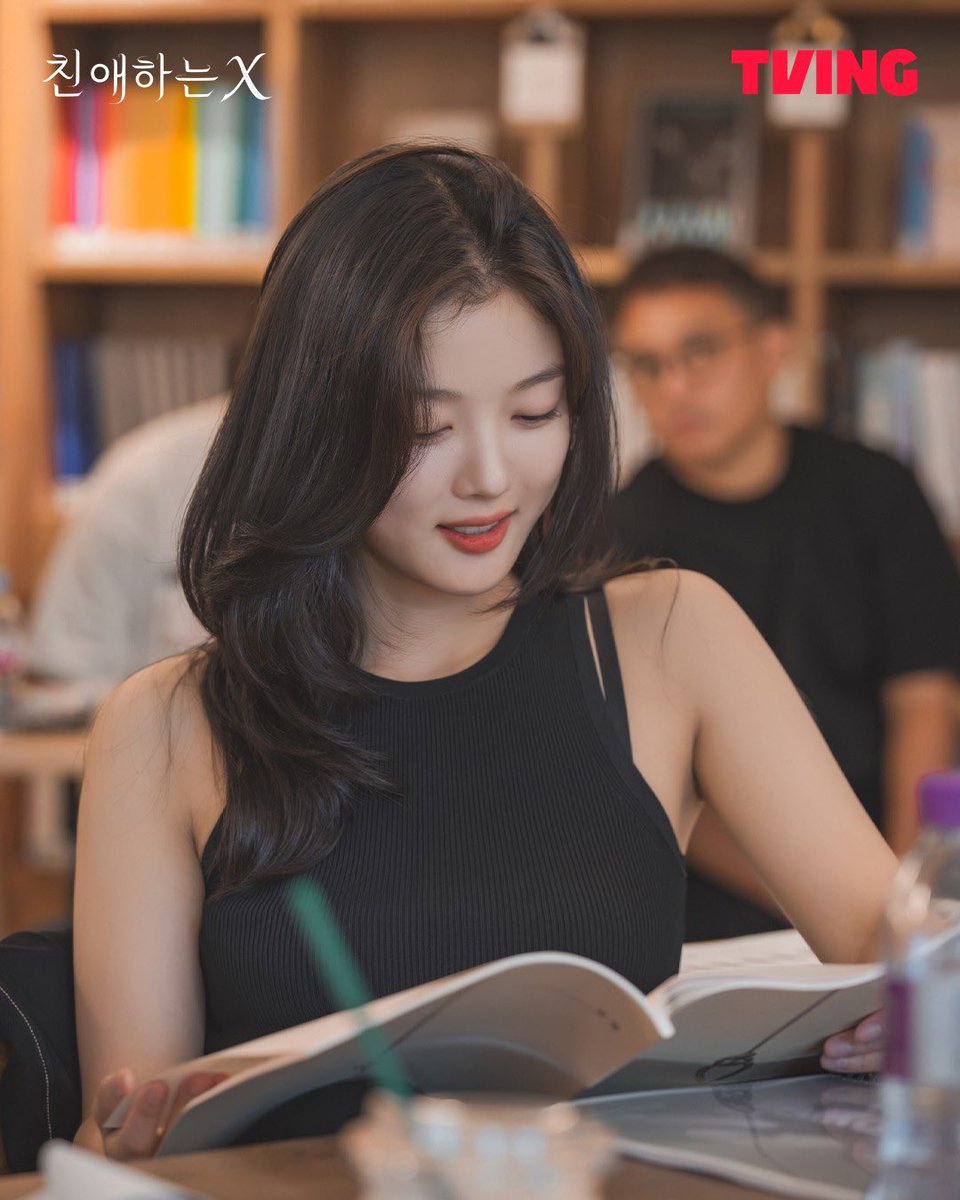 tvingdotcom's tweet image. 