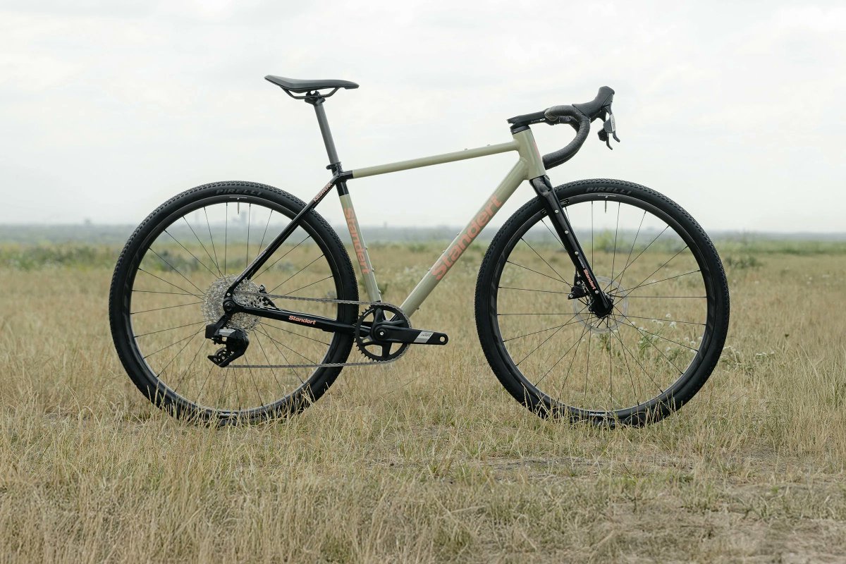 Standert Kieswerk is an All-New Affordable Do-It-All Alloy Gravel Bike bikerumor.com/standert-kiesw…