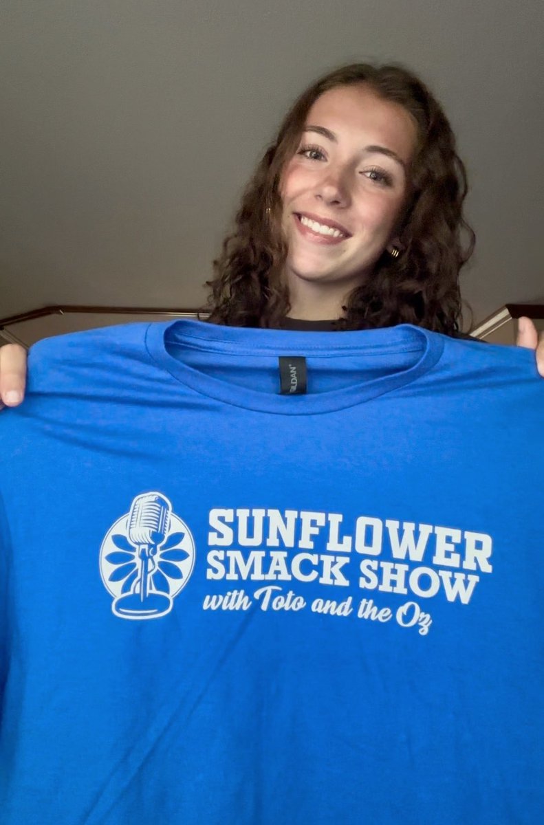 Sunflower Smack Show tweet media