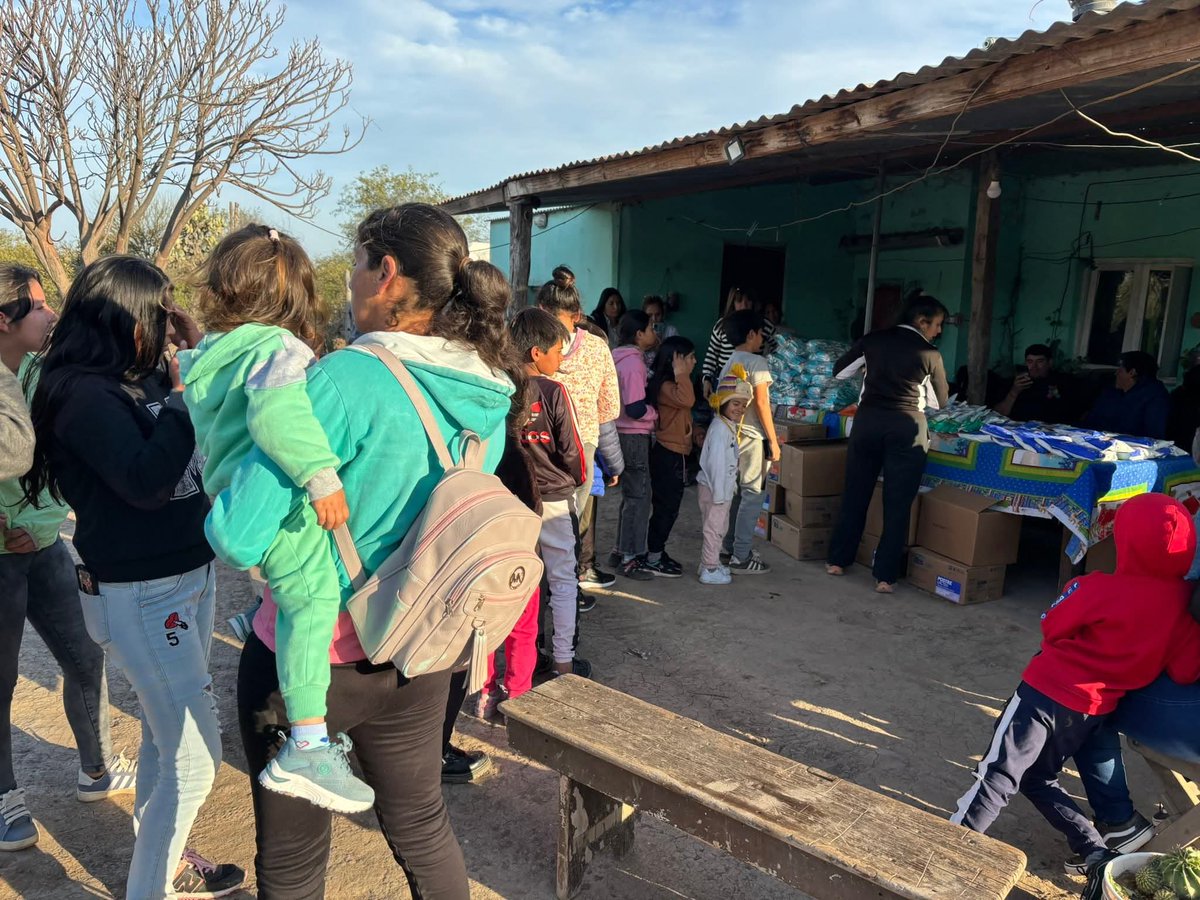 Programa1700D's tweet image. 🛎️Programa #MisPrimeros1700Dias
 sigue llegando a las familias del interior del Dpto. Loreto. En la tarde de hoy se realizaron entregas de productos en la localidad de La Revancha  beneficiando a  lactantes, niños, niñas y embarazadas.