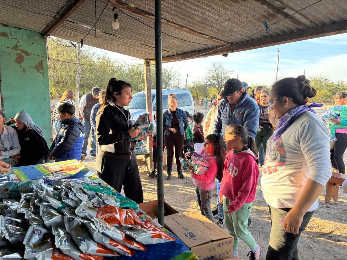 Programa1700D's tweet image. 🛎️Programa #MisPrimeros1700Dias
 sigue llegando a las familias del interior del Dpto. Loreto. En la tarde de hoy se realizaron entregas de productos en la localidad de La Revancha  beneficiando a  lactantes, niños, niñas y embarazadas.