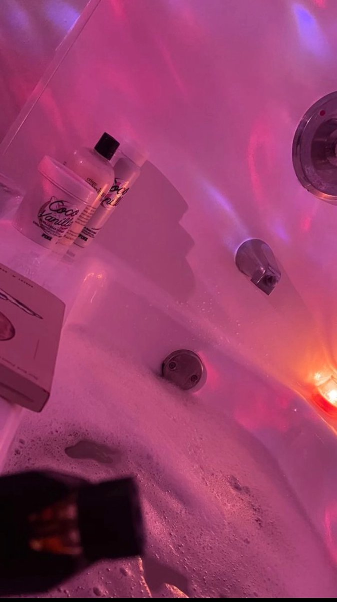 dallana37541's tweet image. Good night babes #ineedcompany #hatebeingalone