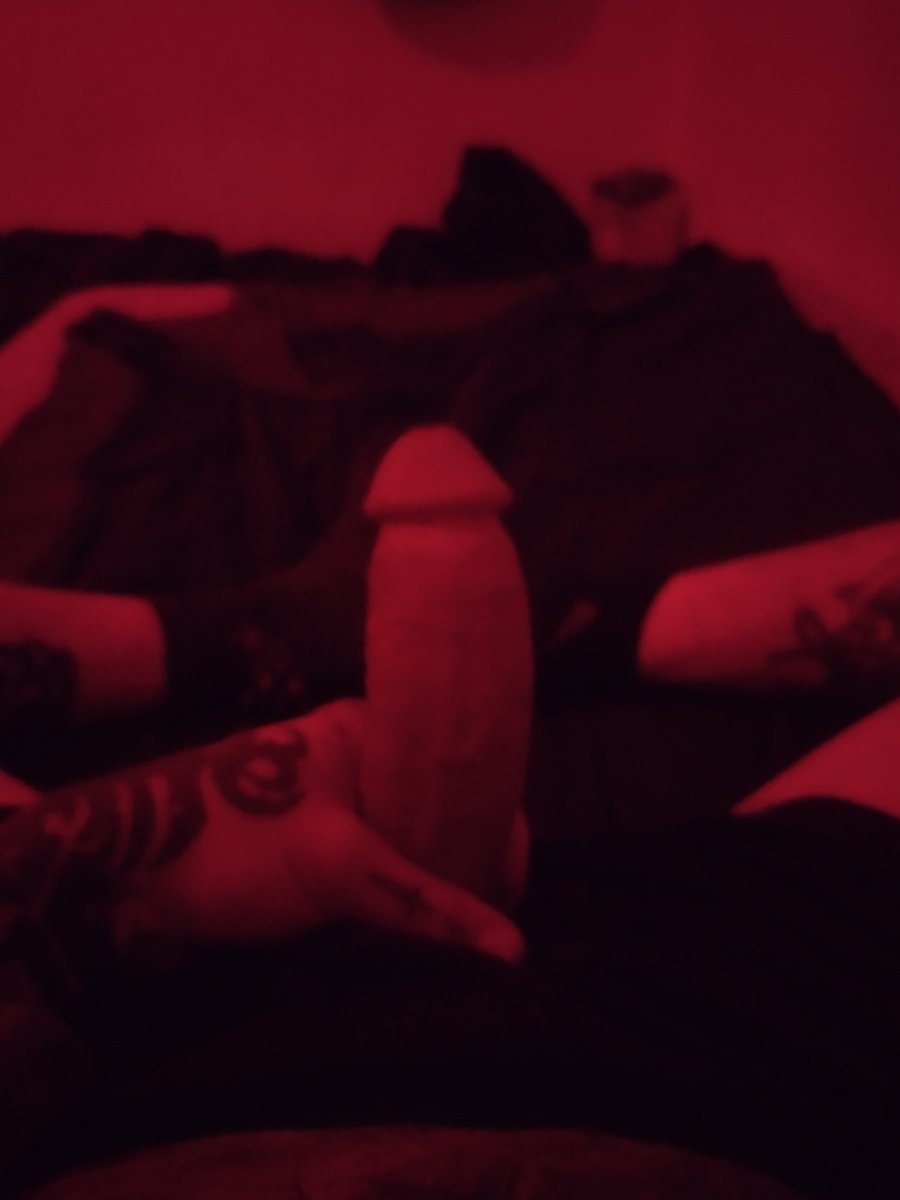 fallenmaster69's tweet photo. Here I go again on my own with this unexploited big ol bored cock https://t.co/gACEpkk3sP