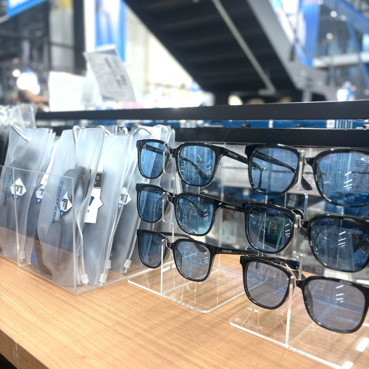 🕶普段使いにもぴったり！ FIGHTERSサングラス登場🕶 ＼ サイドに