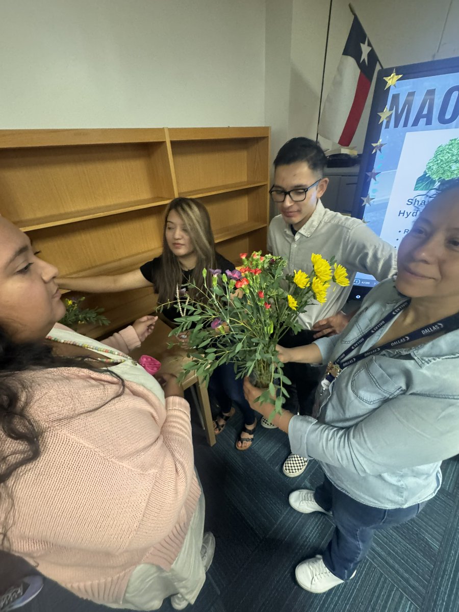 MAOH (@maoh_disd) on Twitter photo Grade level teams made their center piece for the week. Each flower had a meaning, and those are the MAOH attributes we will model throughout the year : renew, strength, admiration and joy. <a href="/TMiddWill/">Dr. Tomeka Middleton-Williams</a> Grade level teams made their center piece for the week. Each flower had a meaning, and those are the MAOH attributes we will model throughout the year : renew, strength, admiration and joy. <a href="/TMiddWill/">Dr. Tomeka Middleton-Williams</a>