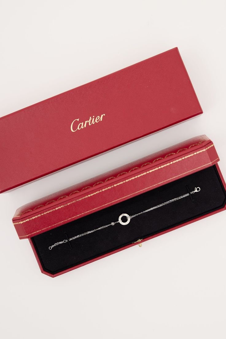 spxritedawayy's tweet image. Hampers pertama untuk orang yang deket sama Ryo pertama kali @aguusstd diterima ya uwa bingkisannya.