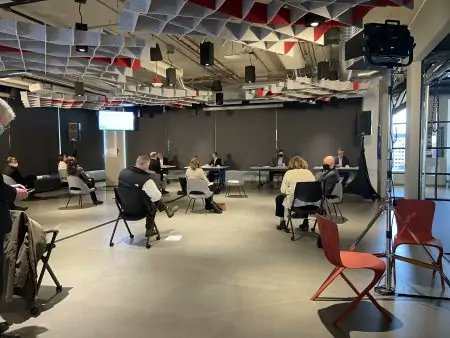 eventexperienc's tweet image. Turn clicks into connections with our virtual event services—interactive, engaging, and seamless experiences for any audience, anywhere.

Learn more at eventexperience.com/virtual-events/

#VirtualEvents #DigitalEventSolutions  #VirtualExperience #LiveQandA #ProductDemoOnline #GlobalVirtual