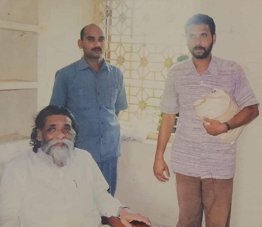 निसर्गवादी संघर्ष प्रकृती रक्षक आपके नैतिक विचार हमेशा जमीन की मिट्टी में सने क्रांती के लहू की याद दिलाता रहेगा....
<a href="/HemantSorenJMM/">Hemant Soren</a> <a href="/JmmJharkhand/">Jharkhand Mukti Morcha</a> <a href="/JMMKalpanaSoren/">Kalpana Murmu Soren</a> <a href="/ShibuSorenJMM/">Shibu Soren</a>