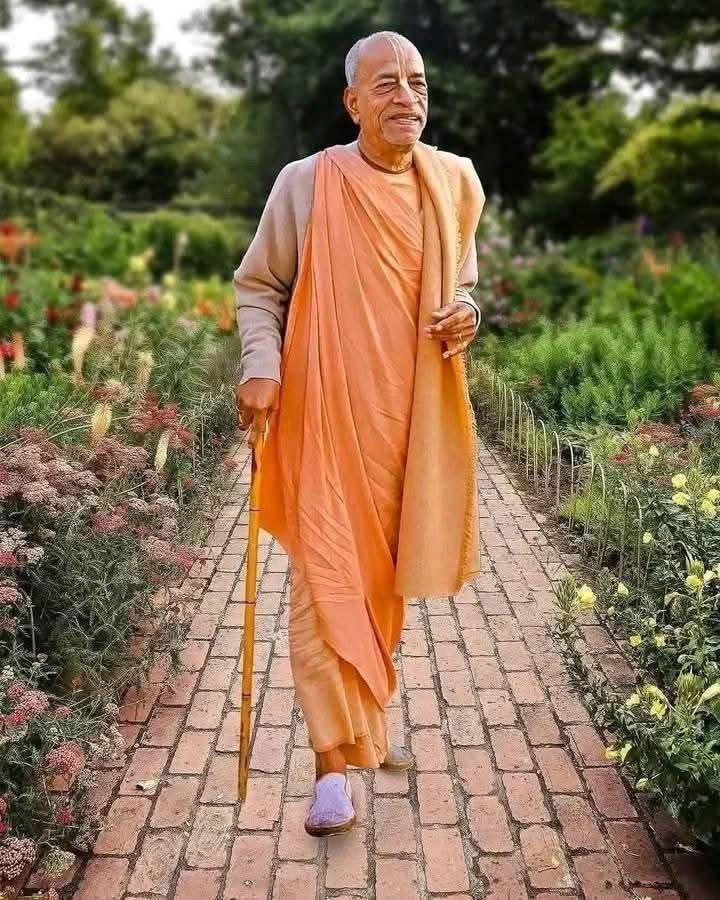 Rituverma51's tweet photo. श्रील प्रभुपाद (इस्कॉन फाउंडर आचार्य)🚩

Thread 🧵👇👇

एक ऐसा भारतीय सन्यासी जिन्होंने पाकिस्तान में 12 मंदिर बनवा दिए।

एक ऐसा सन्यासी जिन्होंने मात्र 12 वर्ष में 15 बार पूरी पृथ्वी का भ्रमण किया। https://t.co/nCQm1H6593