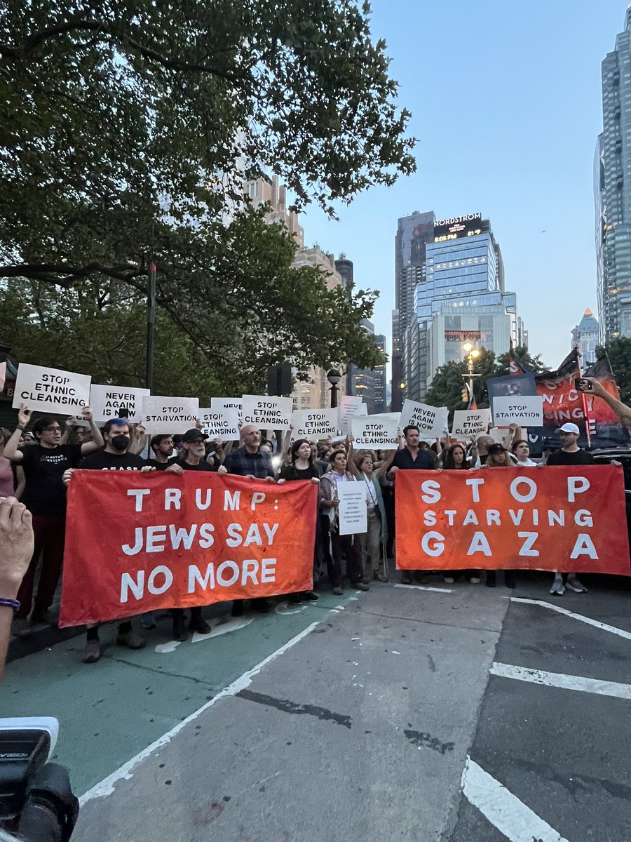 Jews for Racial & Economic Justice Action (@jfrejnyc) on Twitter photo <a href="/azaizamotaz9/">MoTaz</a> <a href="/bradlander/">Brad Lander</a> <a href="/HeyItsMurad/">Murad Awawdeh</a> <a href="/PeterBeinart/">Peter Beinart</a> <a href="/israelispeaceny/">Israelis for Peace NYC</a> “to decry the famine but not the genocide that caused it is hypocrisy” - Simone Zimmerman, <a href="/IfNotNowOrg/">IfNotNow🔥✡️</a> <a href="/IfNotNow_NYC/">IfNotNow NYC</a> <a href="/azaizamotaz9/">MoTaz</a> <a href="/bradlander/">Brad Lander</a> <a href="/HeyItsMurad/">Murad Awawdeh</a> <a href="/PeterBeinart/">Peter Beinart</a> <a href="/israelispeaceny/">Israelis for Peace NYC</a> “to decry the famine but not the genocide that caused it is hypocrisy” - Simone Zimmerman, <a href="/IfNotNowOrg/">IfNotNow🔥✡️</a> <a href="/IfNotNow_NYC/">IfNotNow NYC</a>