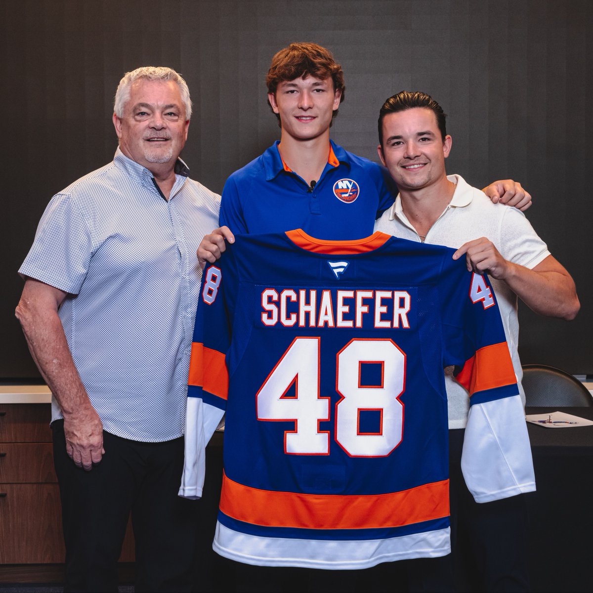 NYIslanders's tweet photo. A moment everyone will remember. https://t.co/9hLZ3hitRw