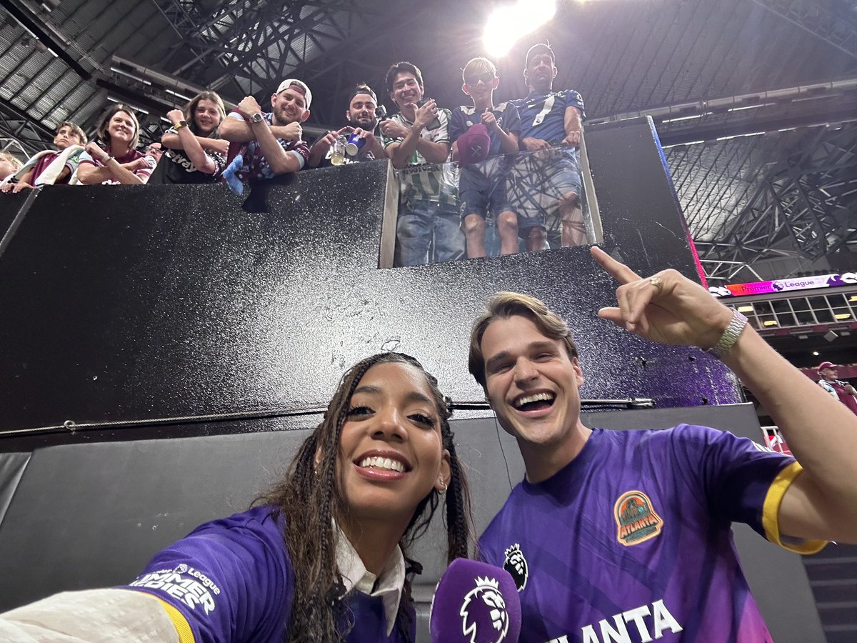 joe_freihofer's tweet photo. All smiles for @premierleague Sundays 😁👍
So blessed to have experienced another tour stop of hosting in front of the city that’s so hungry for the world’s game 🅰️🌎🫶
#PLSummerSeries https://t.co/yDLqXQEqCY