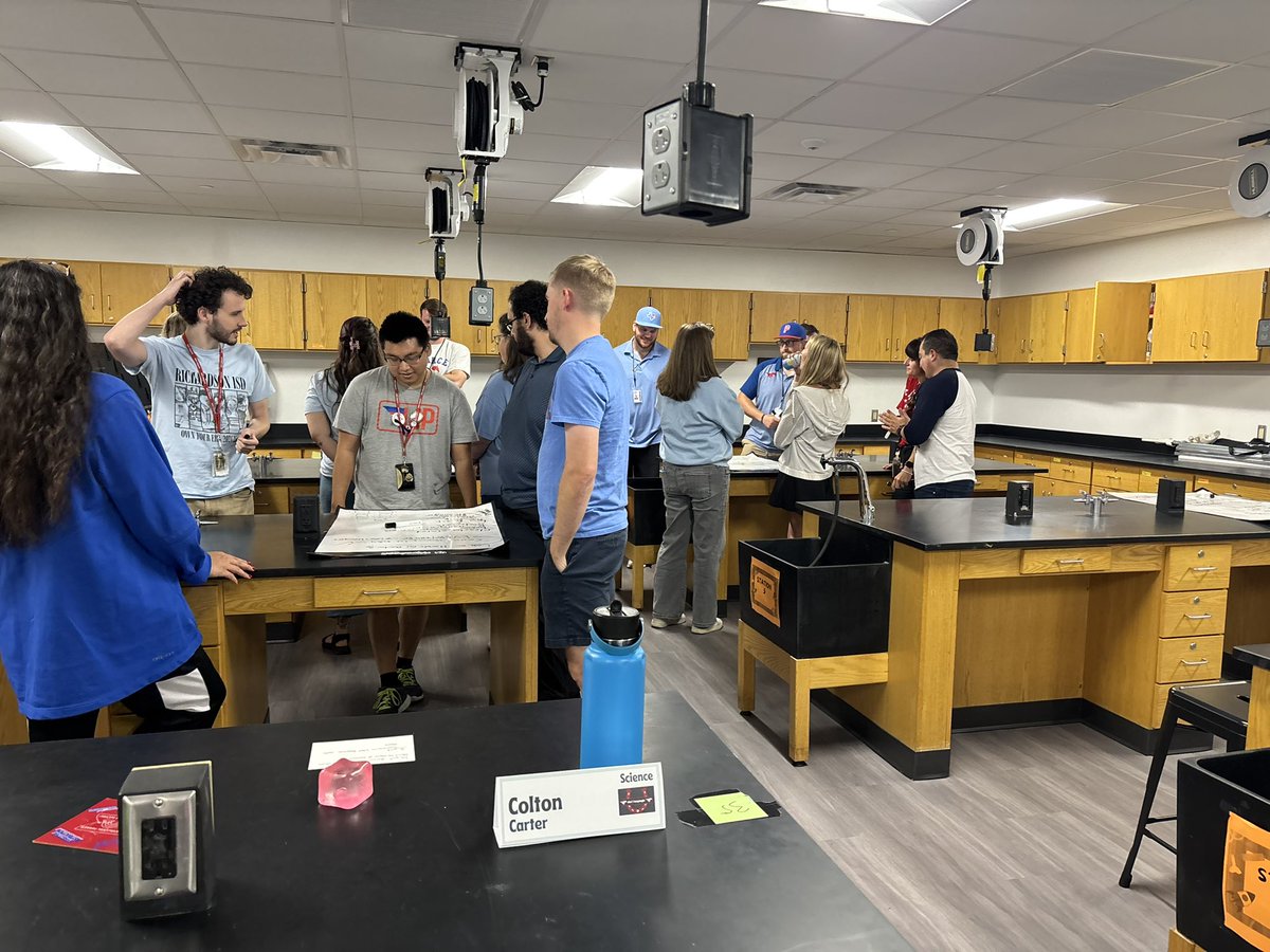 Day of TEAMing! And a little Magic to kick off the day. Thank you to our TEAM Leads for creating experiences. Go Mustangs!