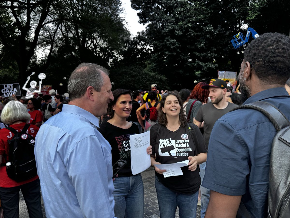 TONIGHT: 

Approximately 2,000 Jews of conscience and allies are gathering at Columbus Circle to say NO MORE. No more starvation. No more ethnic cleansing. No more.