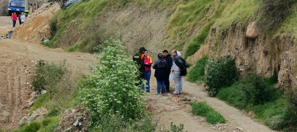 En Usme sí pasa la seguridad ambiental 🌱💪

Con la <a href="/GobiernoBTA/">Secretaría de Gobierno</a> y la Policía de Carabineros realizamos inspección, vigilancia y control a actividades mineras en Perdigograbas, cuidando el territorio y promoviendo una economía responsable. #AquíSíPasa