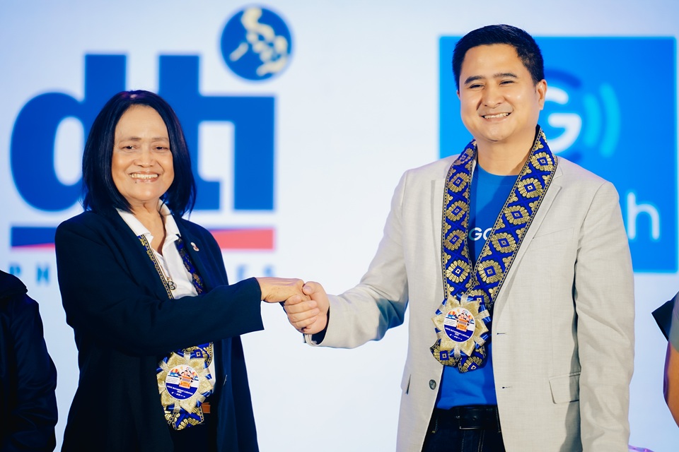 appsgadget's tweet image. 📢 MSMEs: GCash &amp;amp; DTI just made going digital easier!
Sign up via GCash for Business Portal and access FREE tools like SoundPay, real-time tracking, and POS features.
Sign up now 👉 new.gcash.com/business/msme
#MSME2025 #GCashPH @gcashofficial