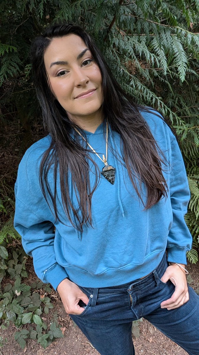 Carleyrabbit's tweet image. Just shipped a new batch of hand-knapped arrowhead pendants! ✨ So excited for these beauties to find their new homes. Thank you all for your incredible patience while I was traveling. 🙏 #arrowhead #knapped #lapidary #jewelry #handmade #pendant #thankyou #travel