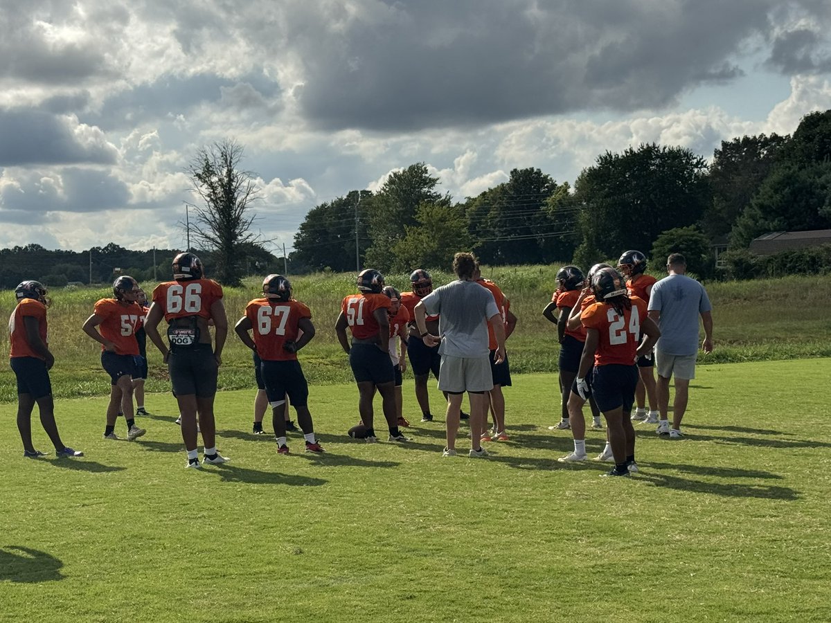 CoachBJalomo's tweet image. Good start to the week! 
@ Stewart’s Creek on Friday! @KCobrasFootball @CoachWatsonKHS #cobrasdontquit #PFE