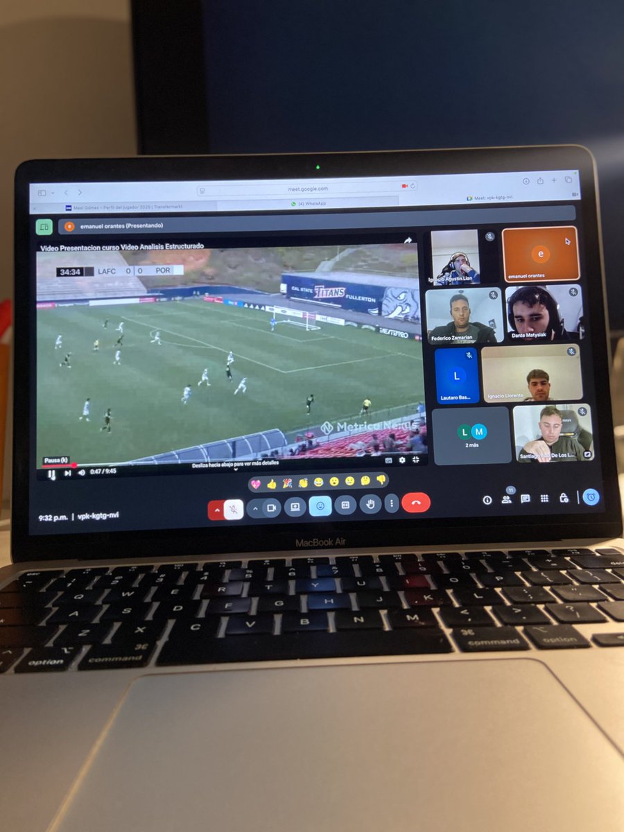 SantiRuizVA's tweet photo. 📊🔎🧠 Curso de videoanalisis estructurado.

Presentación de los alumnos. En esta ocasión Emanuel de 🇬🇹 hizo su presentación de la MLS Next Pro 🇺🇸. https://t.co/mrIIkjZw7s