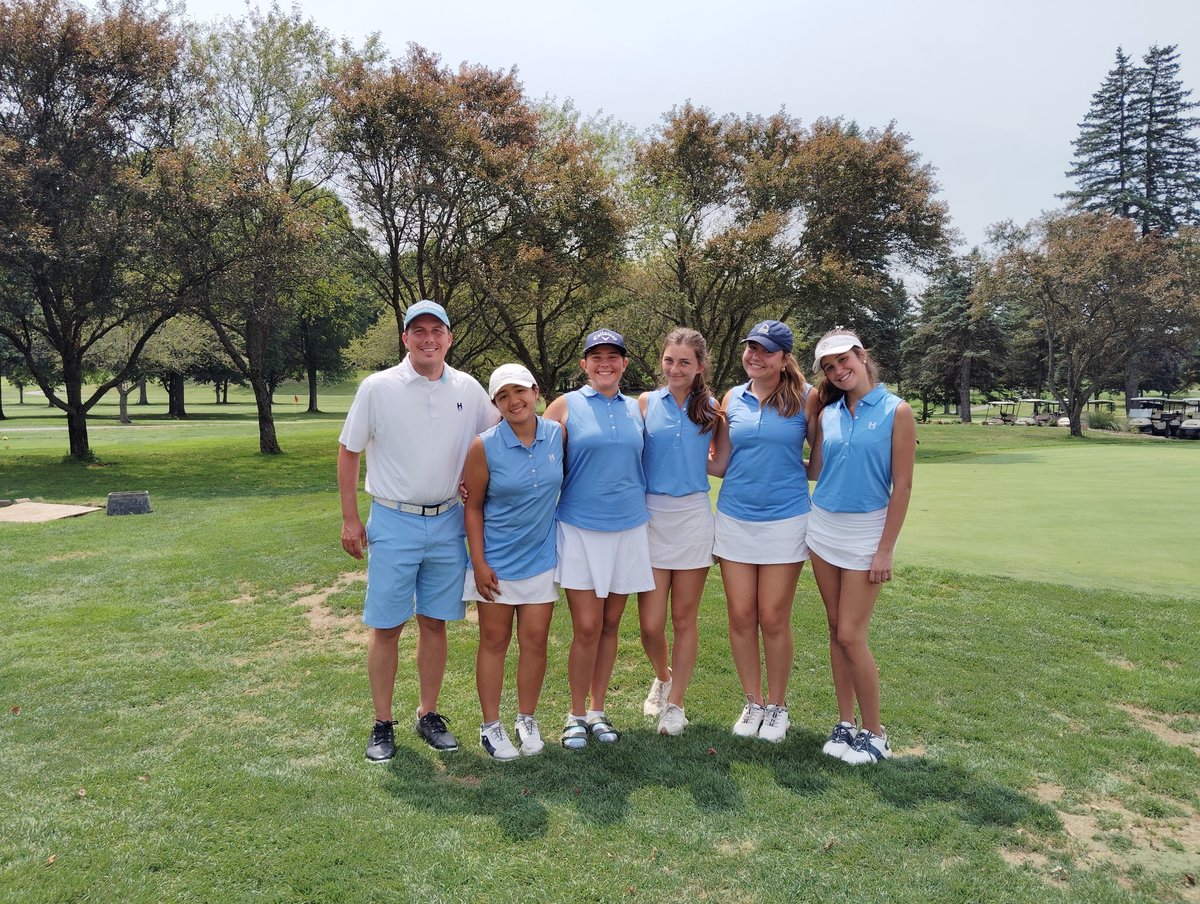 hudsongirlsgolf's tweet photo. Awesome day at Fox Den for the inaugural Stow Invitational! Big day for Hud Golf as well!

Elena +2 73 🐦🐦
Rachel 80 🔥
McKenna 82 🐦🐦
Kiley HS PR 95 🎖️
Molly 109 ☂️

330 gets us third place! 

🦊☀️⛳🏌️‍♀️🍕🕗 https://t.co/kvZ3dFFxNM