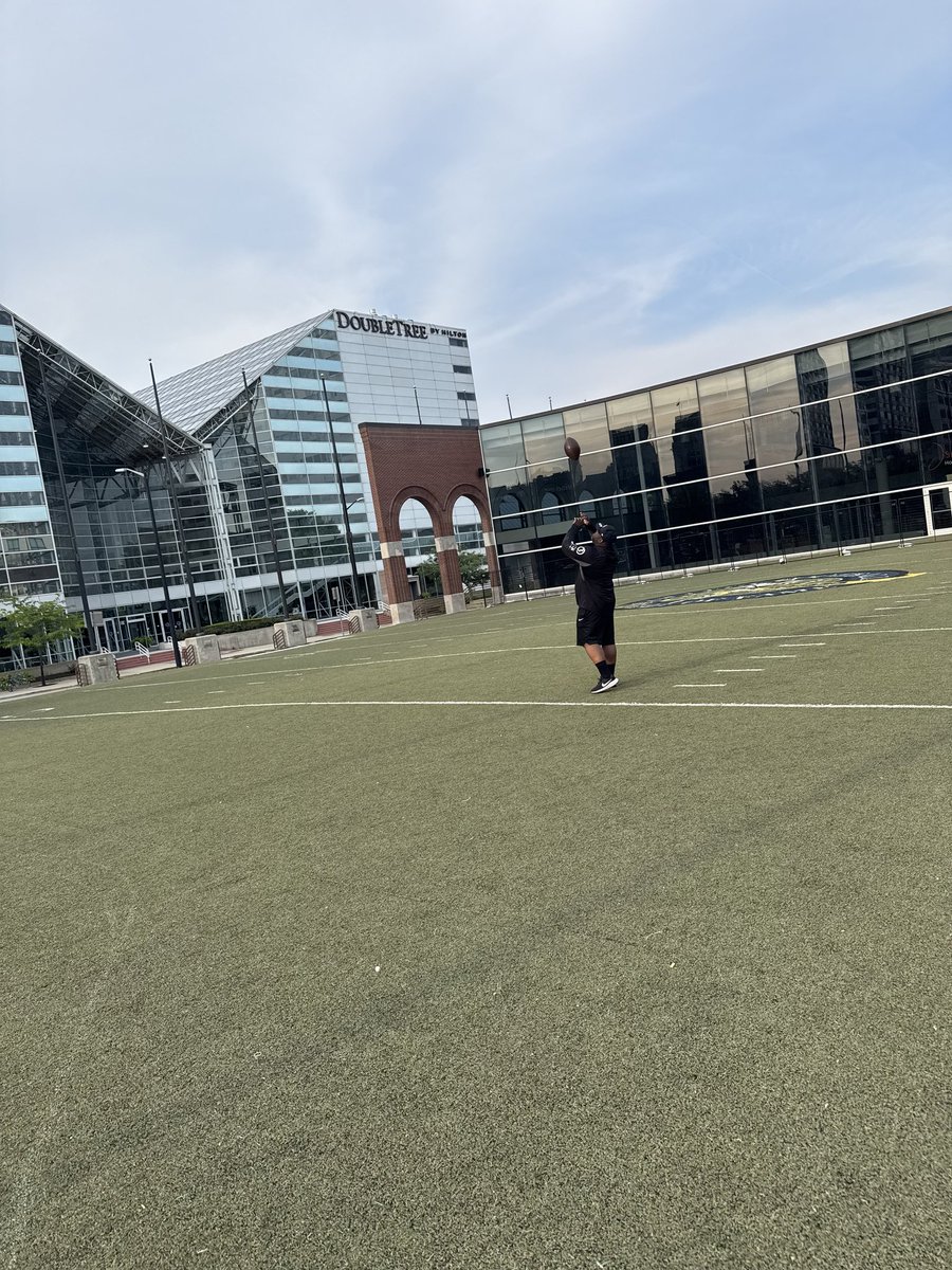 A little field work this afternoon...

#Football #NIL