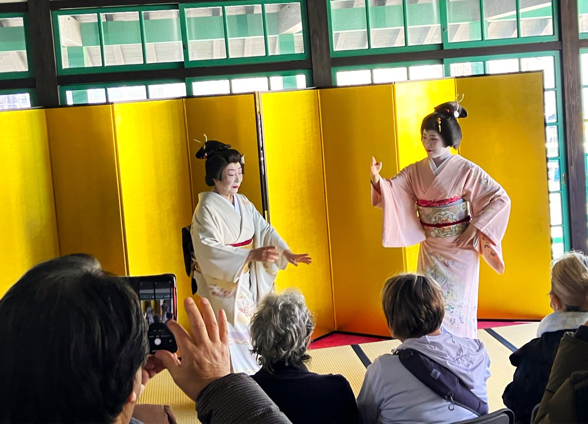 恒例の大人気企画『#長崎検番 in #出島』を開催します😊
長崎検番さんの踊りと唄のご披露だけでなく、太鼓などの演奏も体験いただけます🎵
長崎でもなかなか身近に見ることのできない長崎検番さんの唄と踊りを、ぜひこの機会に「出島」でお楽しみください✨

詳細は👉nagasakidejima.jp/4642/