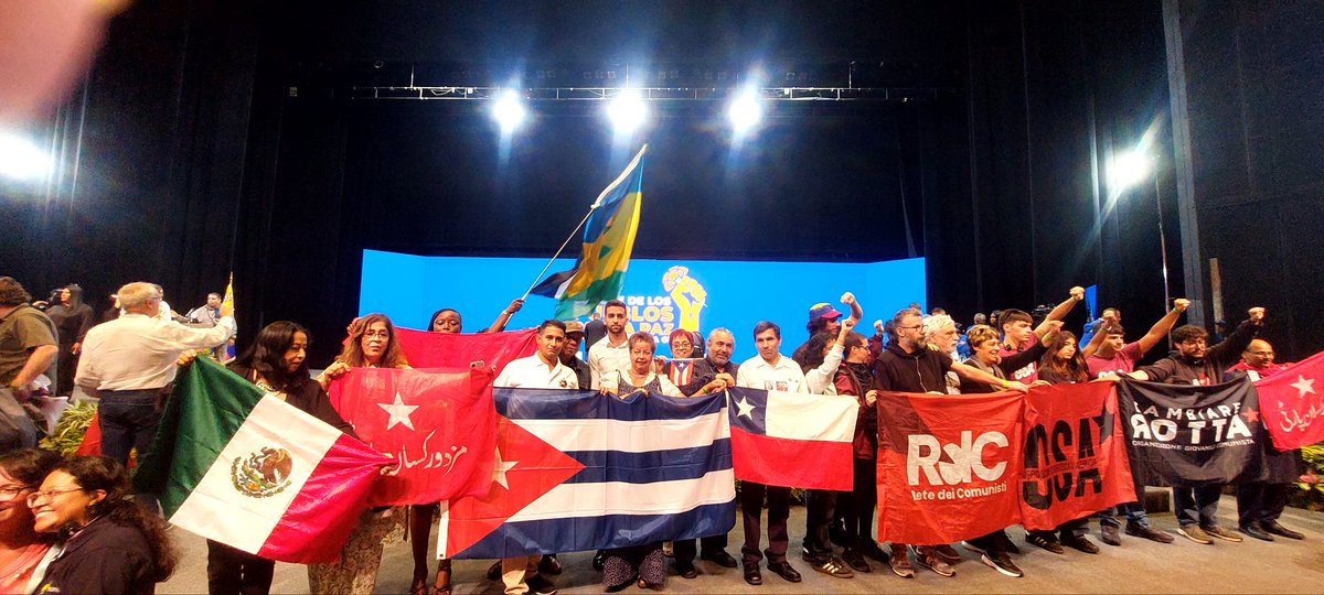 🇨🇺 Hoy, la delegación cubana participó en la #CumbreDeLosPueblos por la Paz y contra la Guerra.
Un espacio vital para denunciar el imperialismo, defender la soberanía de los pueblos y exigir un mundo sin intervenciones ni bloqueos criminales.  
#CubaPorLaPaz  <a href="/MeyvisEstevezE/">Meyvis Estevez Echevarría</a>