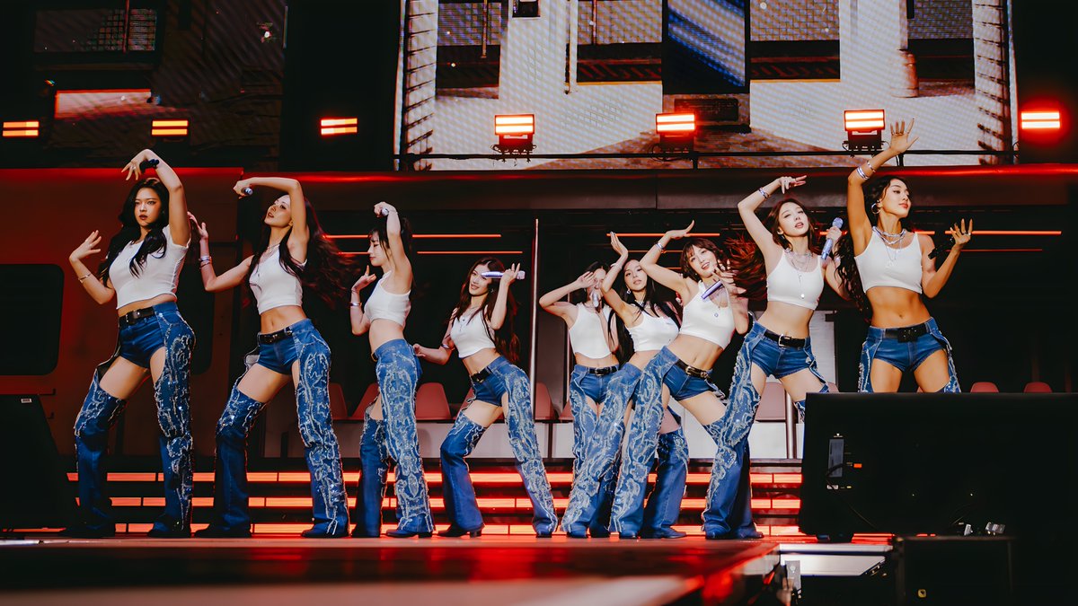 Twice HD Wallpapers tweet media