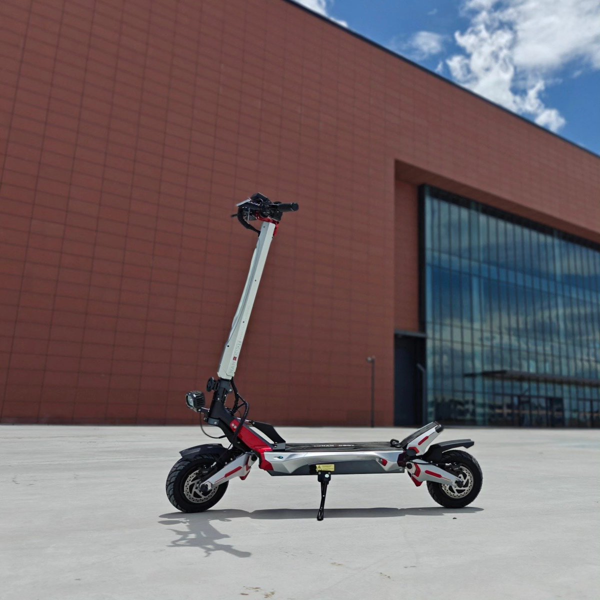 Urban beast, sleek and sharp — redefining daily rides with a bold design and unmatched presence Nanrobot N6 72V🛴
🛒nanrobot.com/?ref=sale
🛒amazon.com/nanrobot