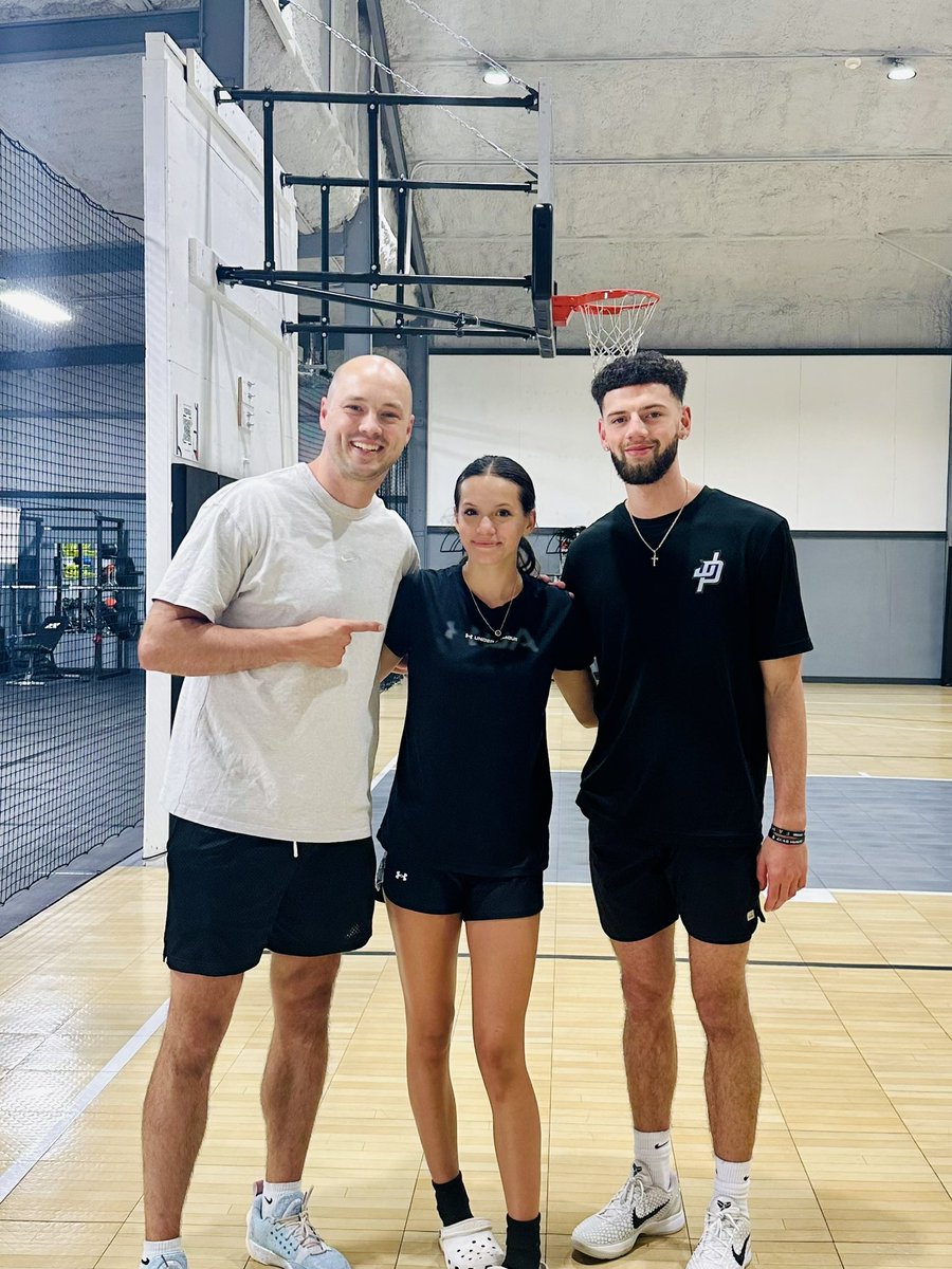 AlanaBryant#16 (@16alanabryant) on Twitter photo Had an amazing training with <a href="/Hennen_Workouts/">Shane Hennen</a> and Jordan Potts today. Excited for the next few days! Had an amazing training with <a href="/Hennen_Workouts/">Shane Hennen</a> and Jordan Potts today. Excited for the next few days!