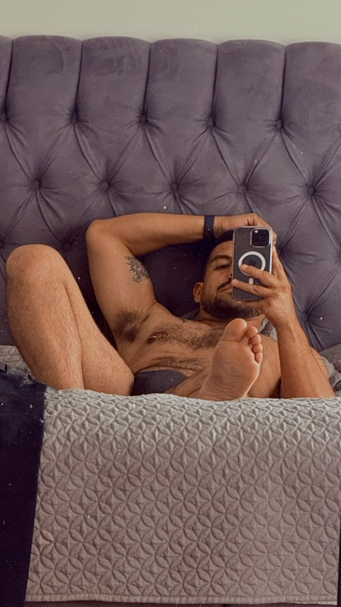 Monday, out of office, out of clothes…..