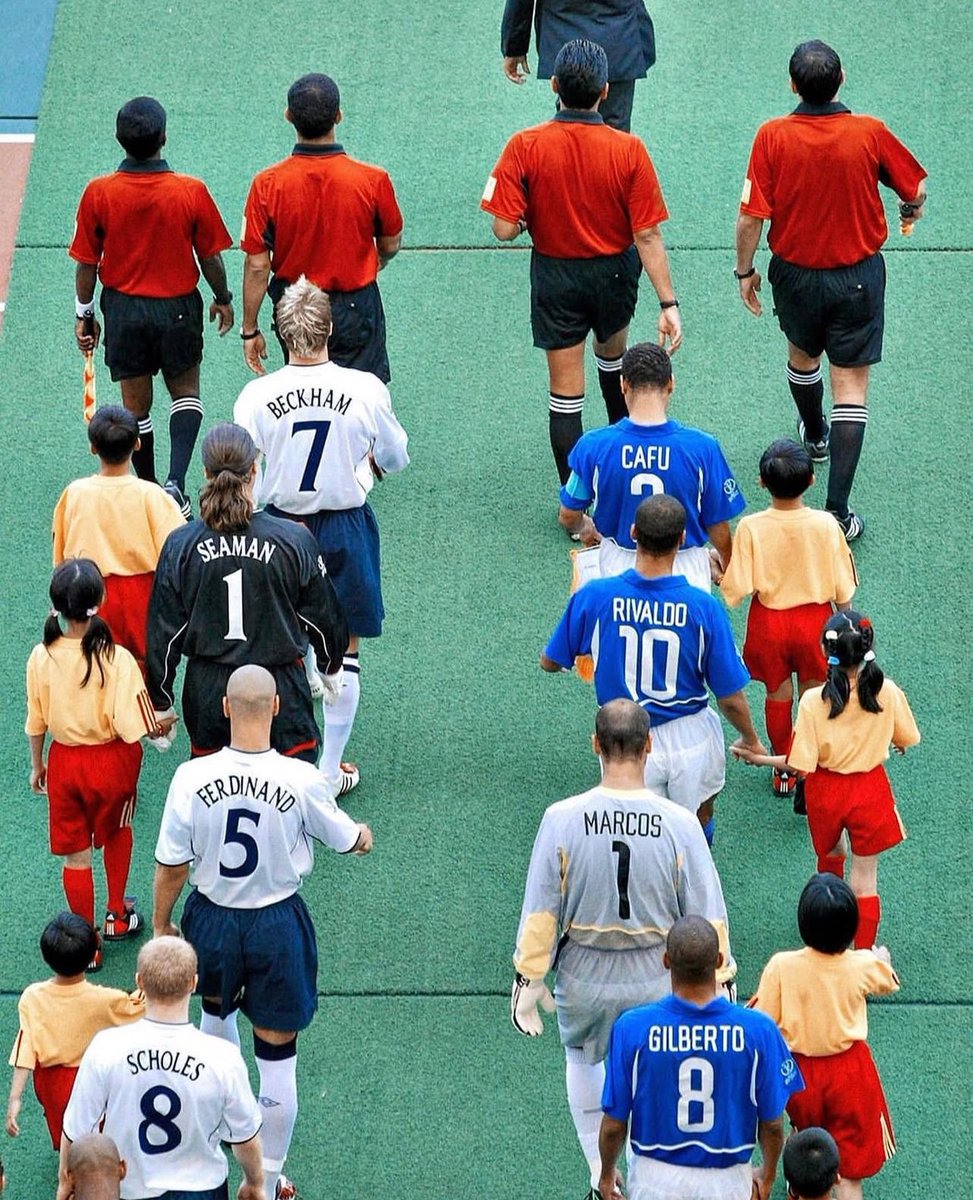 futnostalgico's tweet photo. 2002. 😍 https://t.co/kaTpHzlSOL