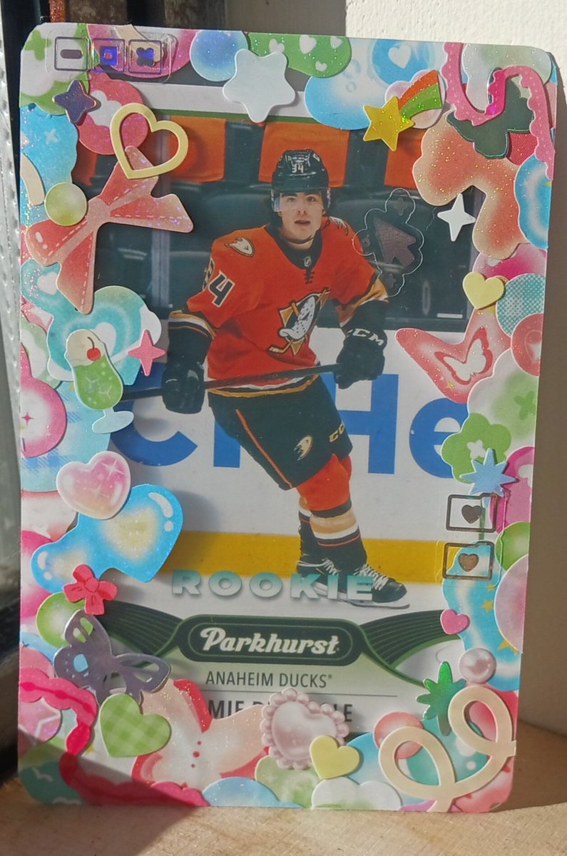 jamie card lot came yesterday and this one is actually giving me cuteness aggression he's so small