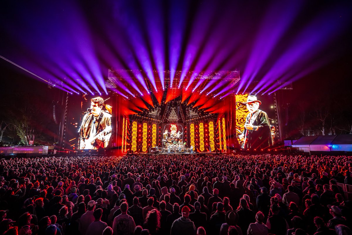 Bobby Weir tweet media