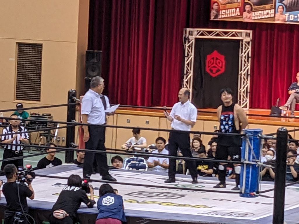 【青梅市で、DDTプロレス開催】
2025.7.27(日)14:00～17:00、青梅市・住友金属鉱山アリーナにて「原島 凱旋！青梅で大会やるさー！なんでー？地元だからだー！」開催しました！原島選手が青梅市出身！
本格プロレスから、コミカル・プロレスと多彩な試合で、会場は大盛り上がりでした！
#ddtpro