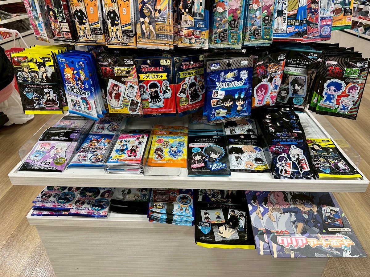 hii 🙏 kami tanggal 15 bakal visit yang ke 4  kalinya jastip Jepang seria, donki &amp; main gacha 🙏 kalau ada yang mau request boleh yaa, atau join ke grup aja buat katalog. untuk seria price 38.500/all berlaku di semua item 🙏