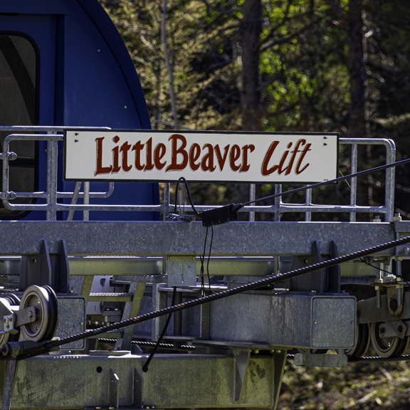🌲☀️ Summer at The Beav is calling… and it’s FREE.

Explore scenic hiking trails, ride our MTB single track, or play a round of disc golf — all at no cost! 🥾🚵‍♂️🥏

#SkiTheBeav #SummerAtTheBeav #UtahMountains #CampTheBeav #MountainVenue #UtahWeddings #DiscGolf #MTBTrails