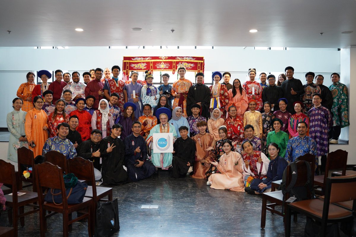 yseali's tweet photo. 40 #YSEALIPFP alumni united in Ho Chi Minh City for the YSEALI PFP Regional Alumni Accelerator Workshop, advancing America powered leadership, collaboration, and community solutions to solve shared challenges and strengthen regional ties. #EXCHANGEOURWORLD https://t.co/wXH1goGPt5