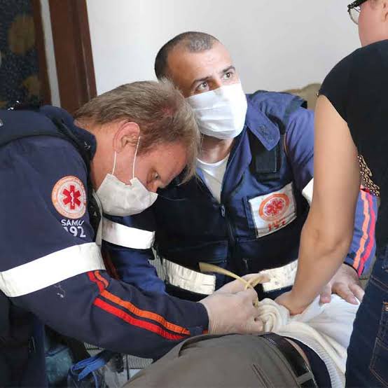 Carlos Bolsonaro ACABOU de ser INTERNADO AS PRESSAS após PRISÃO DOMICILIAR do GOLPISTA Bolsonaro. 

BATEU O MEDO!!! 😂👍