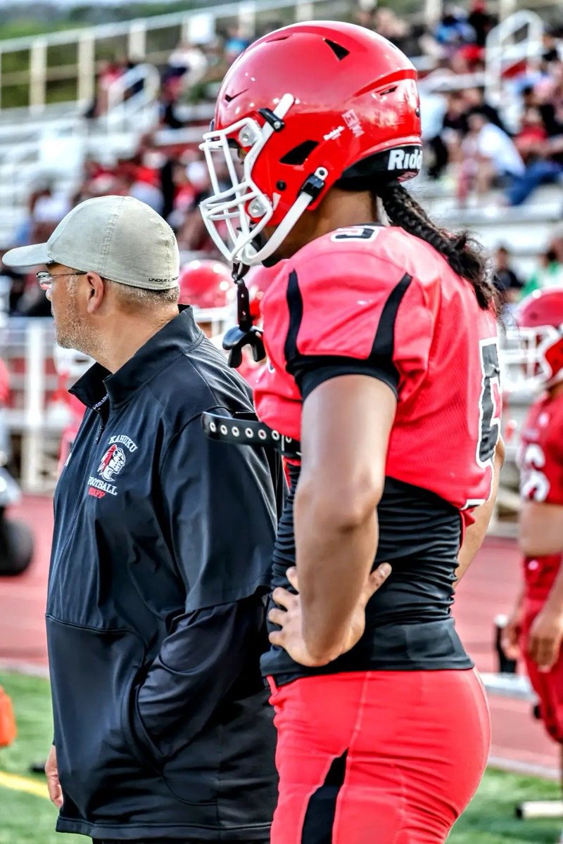 Glen Ili (@glenili_) on Twitter photo Senior Szn 🔄
Seasoned Vet. 🎖
Bigger ✅️ Stronger ✅️ Faster ✅️
Can't wait to see you Showcase your talent 🪄 at Kahuku 🏝 <a href="/talanoaili/">Talanoa Ili</a> Time to write the Final Chapter 📖 to your high school career. Week 1, GO BIG RED🔴 🌊 Beat St Louis 👎🏽 Senior Szn 🔄
Seasoned Vet. 🎖
Bigger ✅️ Stronger ✅️ Faster ✅️
Can't wait to see you Showcase your talent 🪄 at Kahuku 🏝 <a href="/talanoaili/">Talanoa Ili</a> Time to write the Final Chapter 📖 to your high school career. Week 1, GO BIG RED🔴 🌊 Beat St Louis 👎🏽