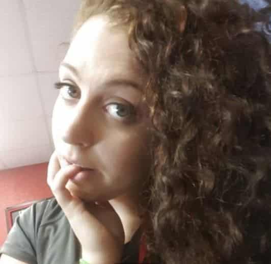 Beweise mir ob du ein guter lecker bist!: Du darfst meine Muschi und meine Füsse lecken und was bekomme ich dafür? Bin gespannt auf die Angebote dlvr.it/TMJLFk