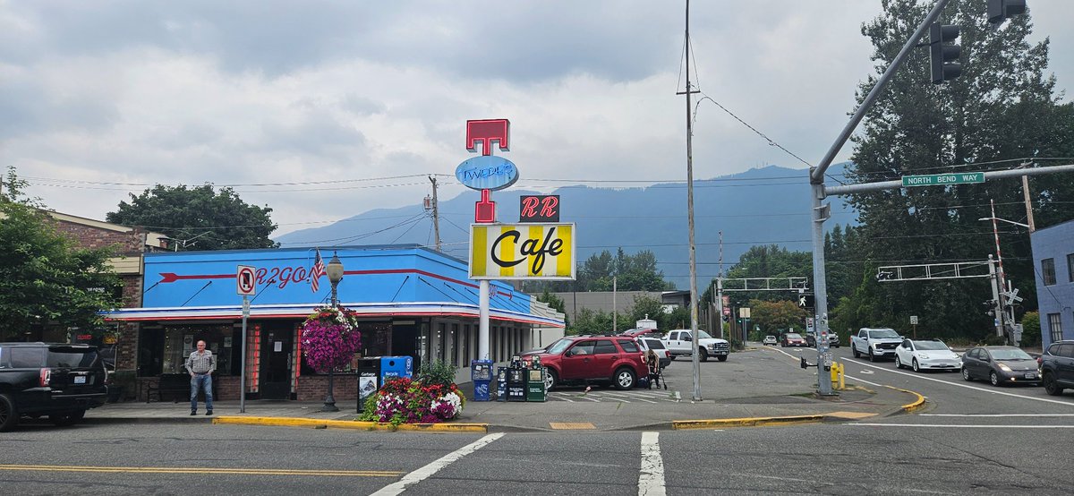 (doctor) Alex Grease tweet media