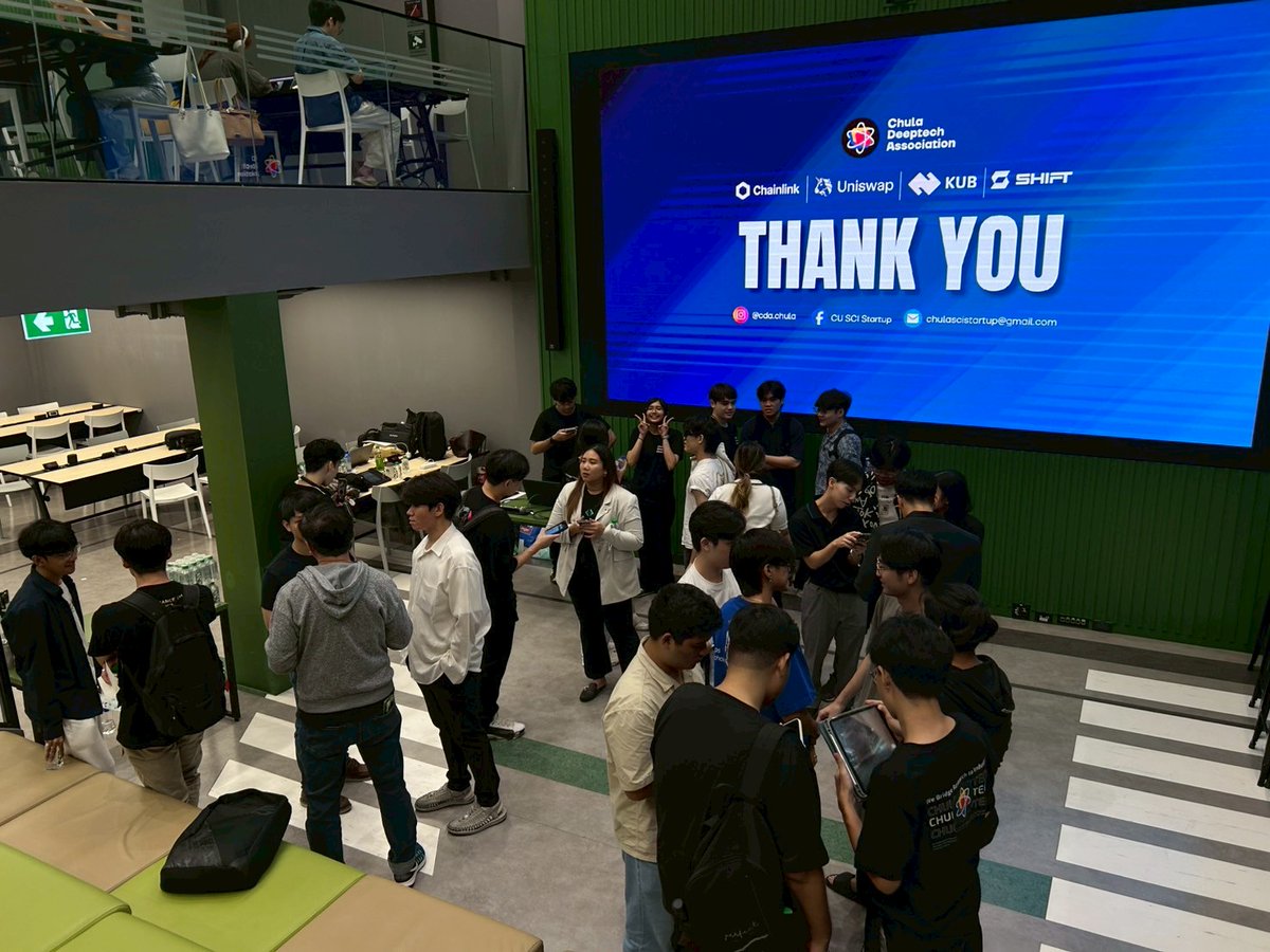 louiskhaing's tweet image. Incredibly honored and proud to have my fellow Advocates @ScottMcn81 @sitthaveet hosting Bangkok&apos;s meet-up &apos;Blockchain 101&apos; with @chainlink, @KUBChain, @Uniswap and @ShiftRWA.