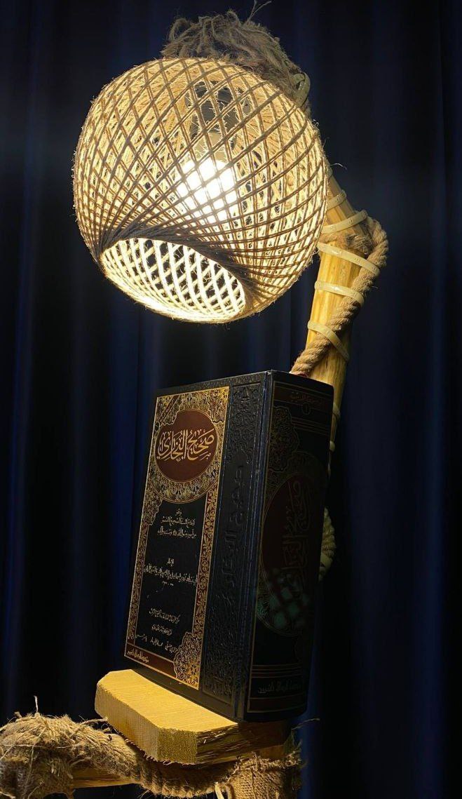 "Buharî'de görmek, aynı sahabeden işitmek gibidir."

• Mektubat, Bediüzzaman